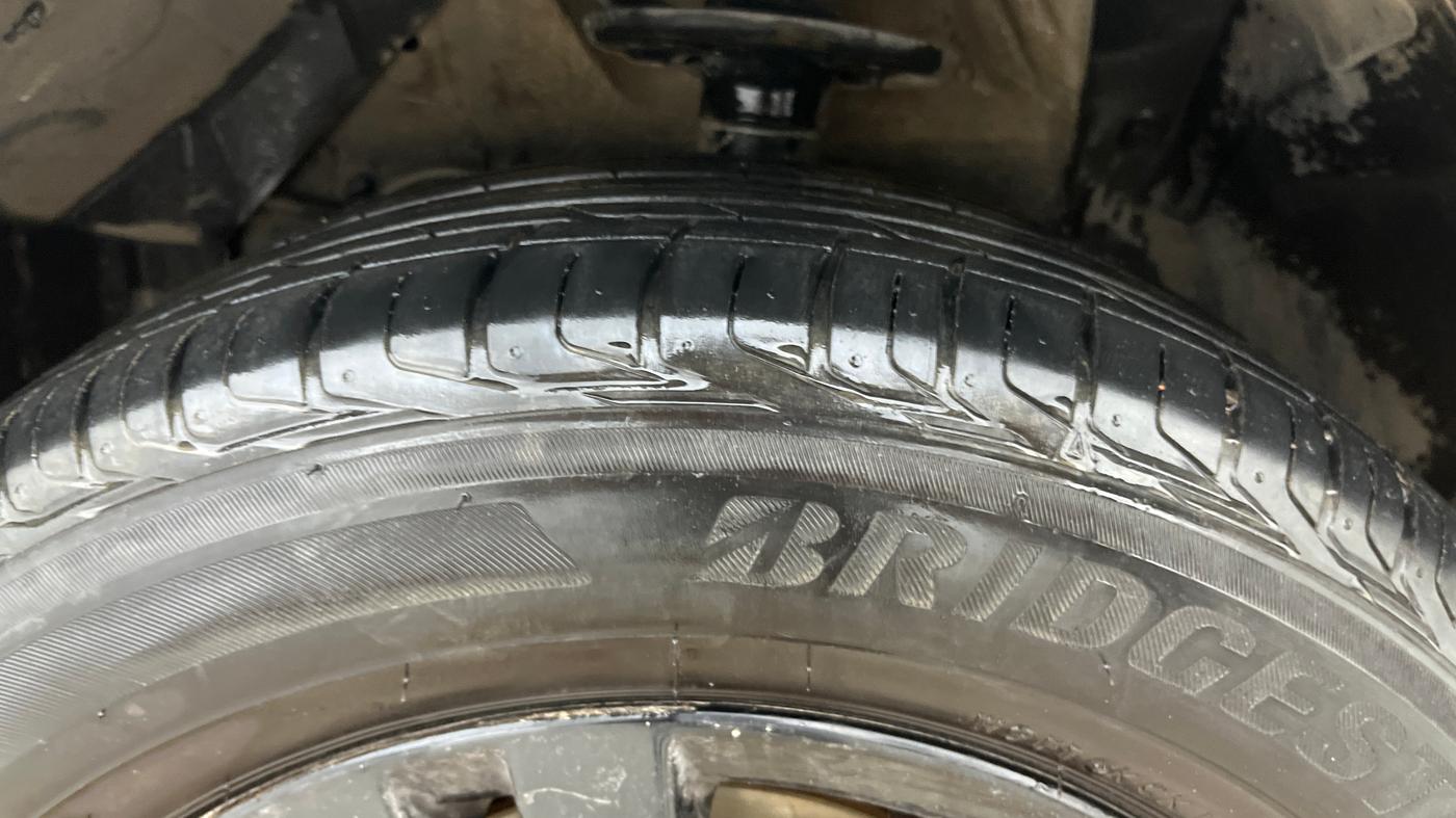 2020 Maruti Vitara Brezza ZDI, Diesel, Manual, 68,766 km, Left Front Tyre Tread