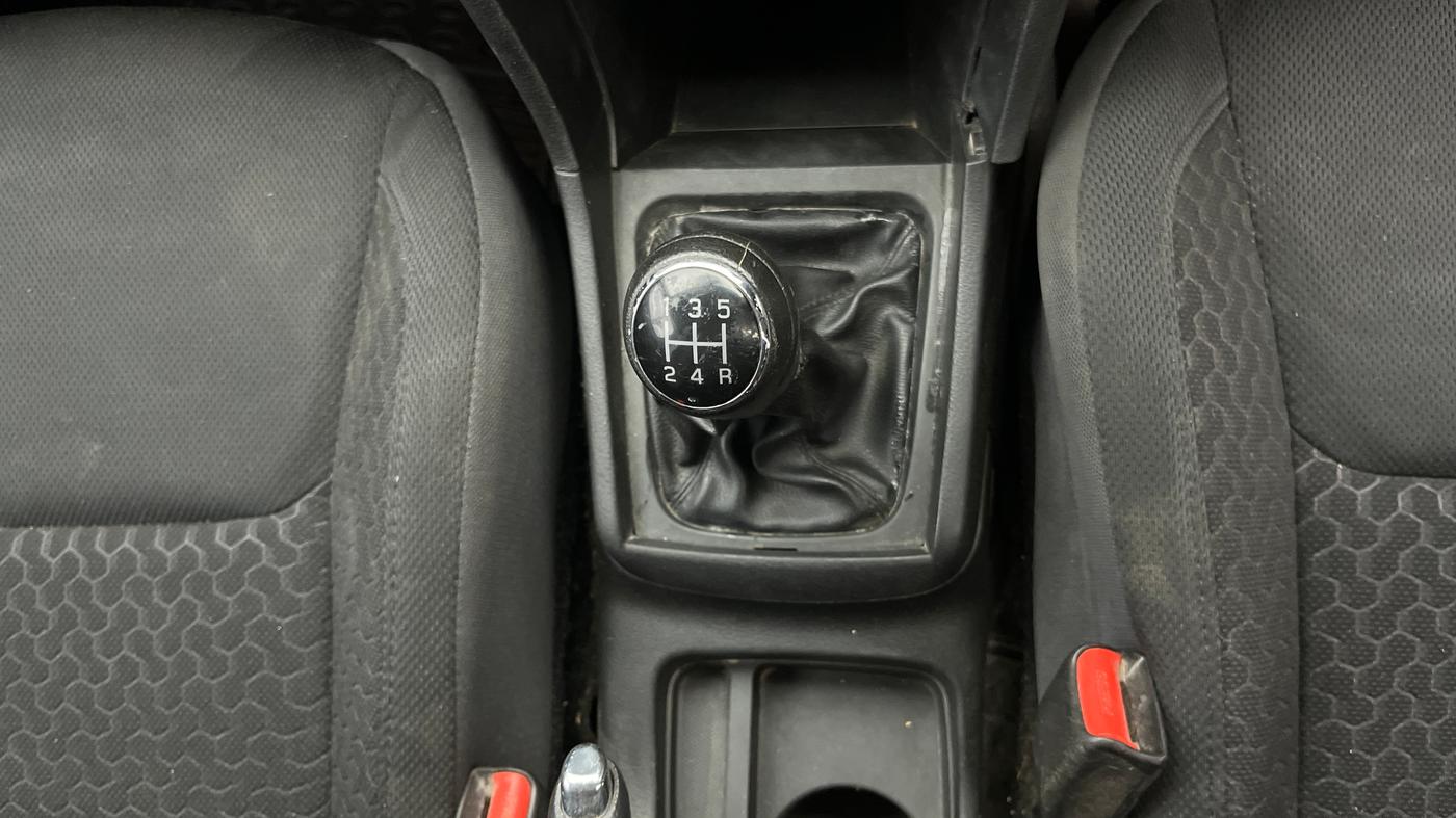 2020 Maruti Vitara Brezza ZDI, Diesel, Manual, 68,766 km, Gear Lever