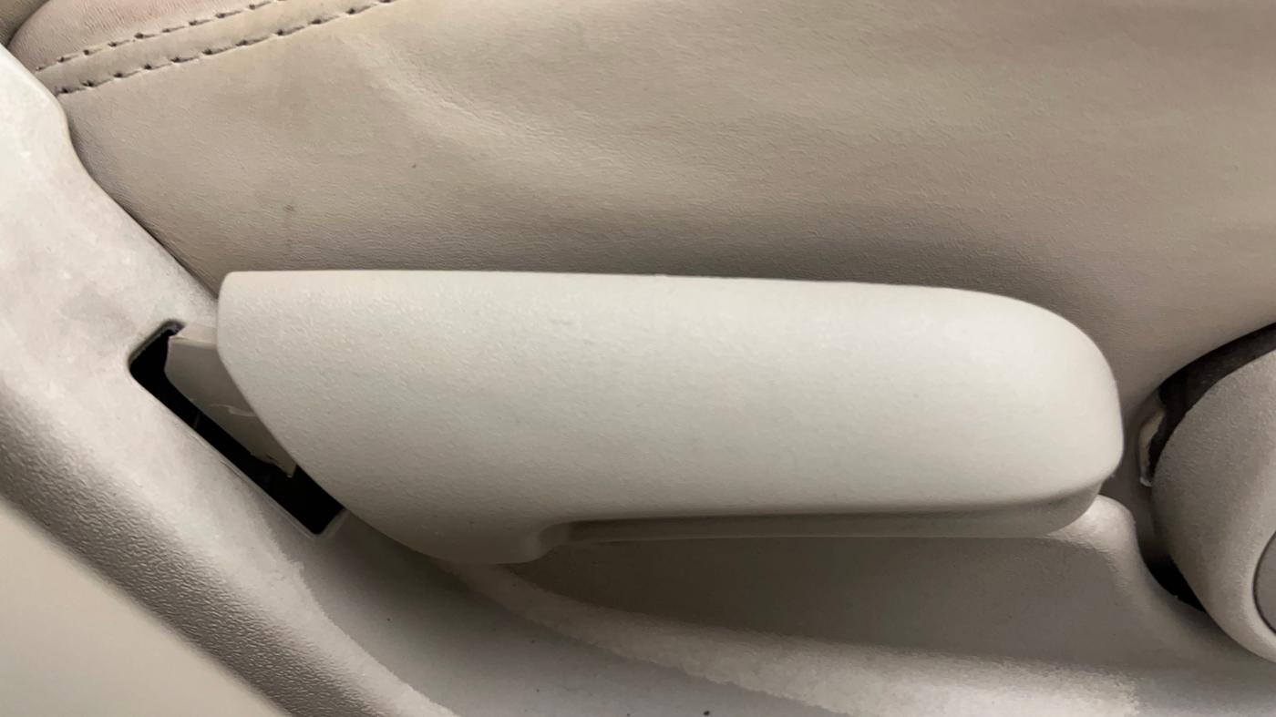 2014 Maruti Ciaz ZXI, Petrol, Manual, 76,034 km, Driver Side Adjustment Panel