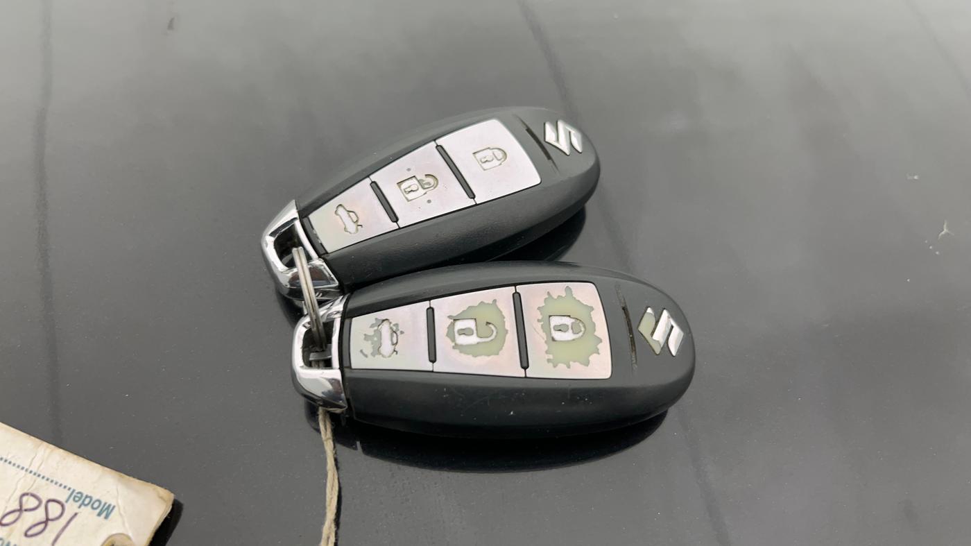 2014 Maruti Ciaz ZXI, Petrol, Manual, 76,034 km, Key Close Up