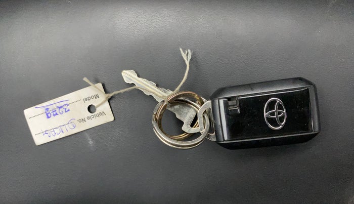 2023 Toyota Glanza G AMT, Petrol, Automatic, 82,764 km, Key Close Up