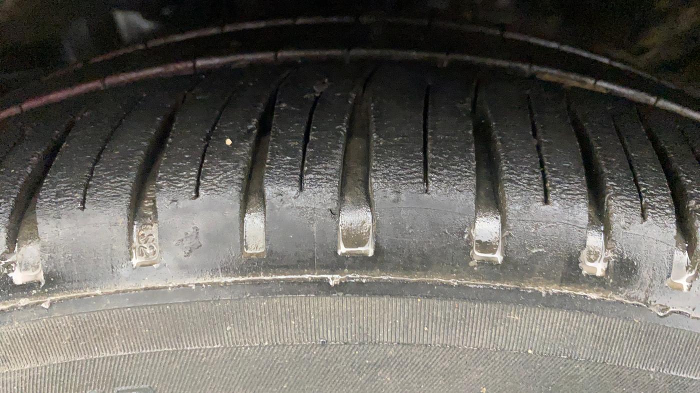 2019 Honda Amaze 1.2 V CVT I VTEC, Petrol, Automatic, 40,271 km, Left Front Tyre Tread