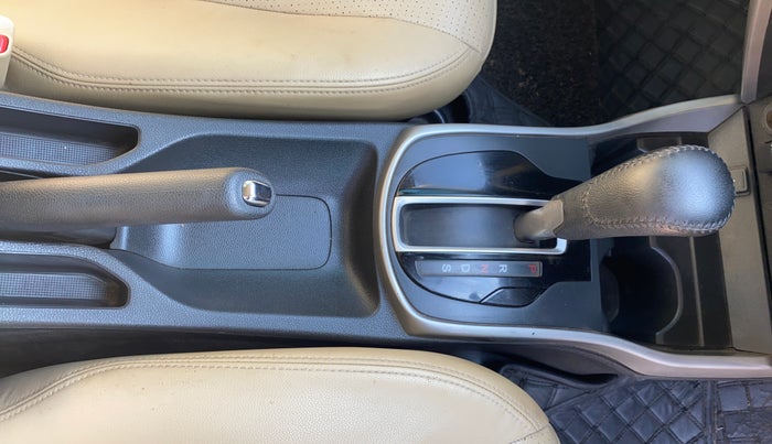 2018 Honda City 1.5L I-VTEC ZX CVT, CNG, Automatic, 57,304 km, Gear Lever