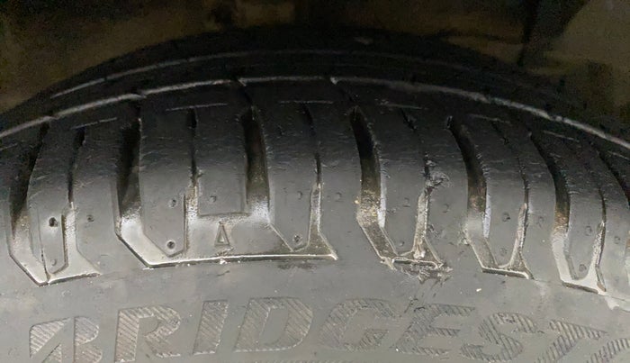 2016 Maruti Ciaz ZXI+, Petrol, Manual, 94,136 km, Right Front Tyre Tread