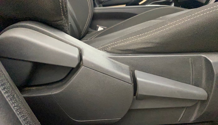 2022 Renault Kiger RXT (O) MT, Petrol, Manual, 48,973 km, Driver Side Adjustment Panel