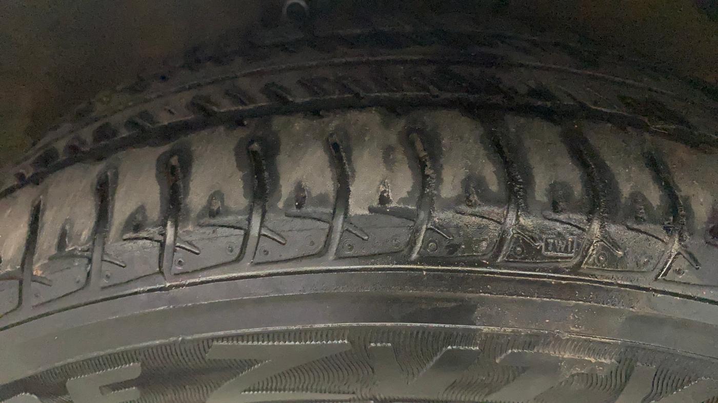 2018 Maruti Celerio VXI AMT, Petrol, Automatic, 57,278 km, Right Front Tyre Tread