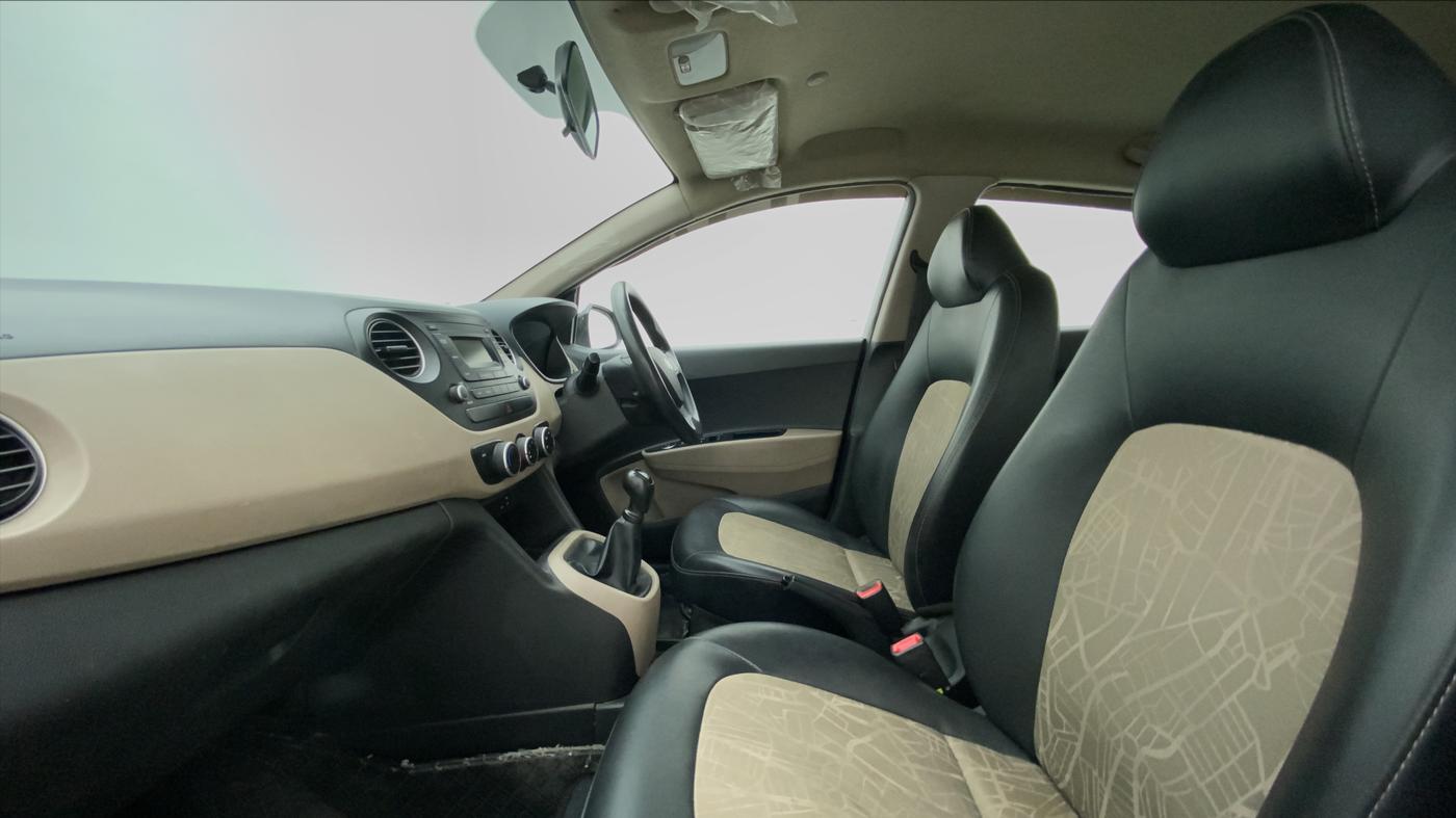 2018 Hyundai Grand i10 MAGNA 1.2 VTVT, CNG, Manual, 65,158 km, Right Side Front Door Cabin
