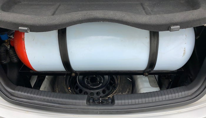 2018 Hyundai Grand i10 MAGNA 1.2 VTVT, CNG, Manual, 65,158 km, Boot Inside