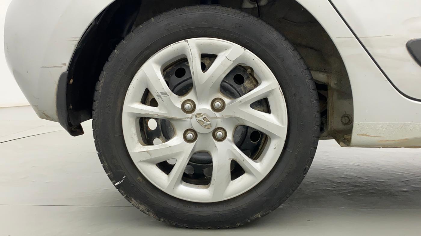 2018 Hyundai Grand i10 MAGNA 1.2 VTVT, CNG, Manual, 65,158 km, Right Rear Wheel
