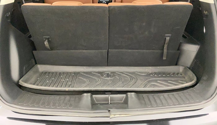 2022 MG HECTOR PLUS SHARP 1.5 PETROL TURBO CVT 6-STR, Petrol, Automatic, 36,197 km, Boot Inside