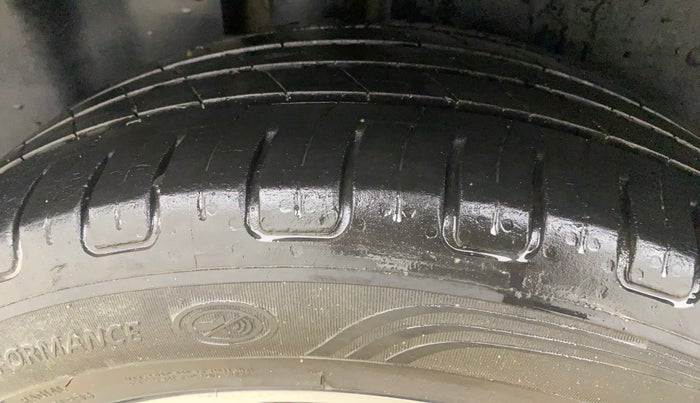 2022 MG HECTOR PLUS SHARP 1.5 PETROL TURBO CVT 6-STR, Petrol, Automatic, 36,197 km, Right Rear Tyre Tread