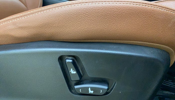 2022 MG HECTOR PLUS SHARP 1.5 PETROL TURBO CVT 6-STR, Petrol, Automatic, 36,197 km, Driver Side Adjustment Panel