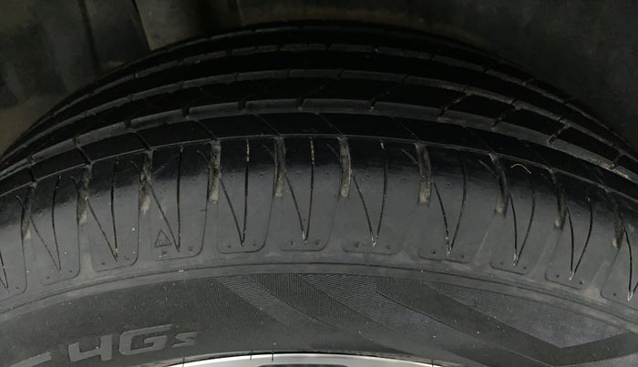 2021 Toyota URBAN CRUISER PREMIUM MT, Petrol, Manual, 15,976 km, Right Rear Tyre Tread