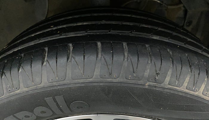 2021 Toyota URBAN CRUISER PREMIUM MT, Petrol, Manual, 15,976 km, Right Front Tyre Tread