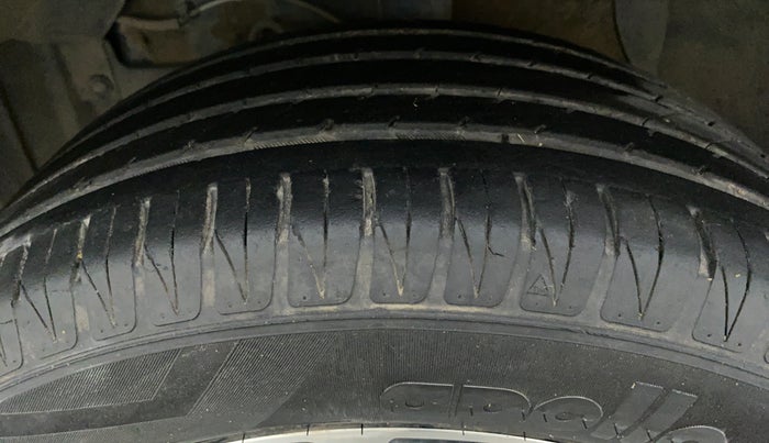 2021 Toyota URBAN CRUISER PREMIUM MT, Petrol, Manual, 15,976 km, Left Front Tyre Tread