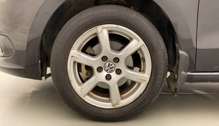 2013 Volkswagen Vento HIGHLINE DIESEL 1.6, Diesel, Manual, 81,635 km, Left Front Wheel