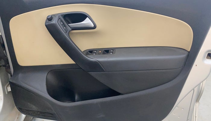 2017 Volkswagen Ameo COMFORTLINE PLUS 1.2L, Petrol, Manual, 84,816 km, Driver Side Door Panels Control