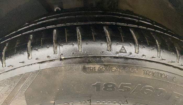 2017 Volkswagen Ameo COMFORTLINE PLUS 1.2L, Petrol, Manual, 84,816 km, Left Front Tyre Tread