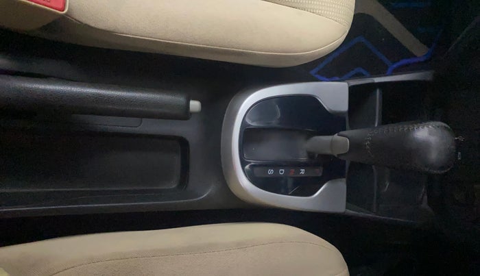 2018 Honda Jazz 1.2L I-VTEC V CVT, Petrol, Automatic, 48,610 km, Gear Lever