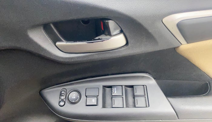 2018 Honda Jazz 1.2L I-VTEC V CVT, Petrol, Automatic, 48,610 km, Driver Side Door Panels Control