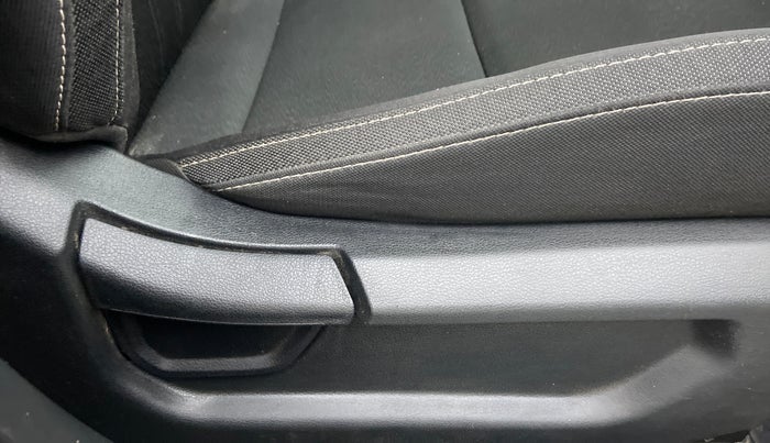 2021 Hyundai NEW I20 MAGNA 1.5 MT, Diesel, Manual, 11,726 km, Driver Side Adjustment Panel