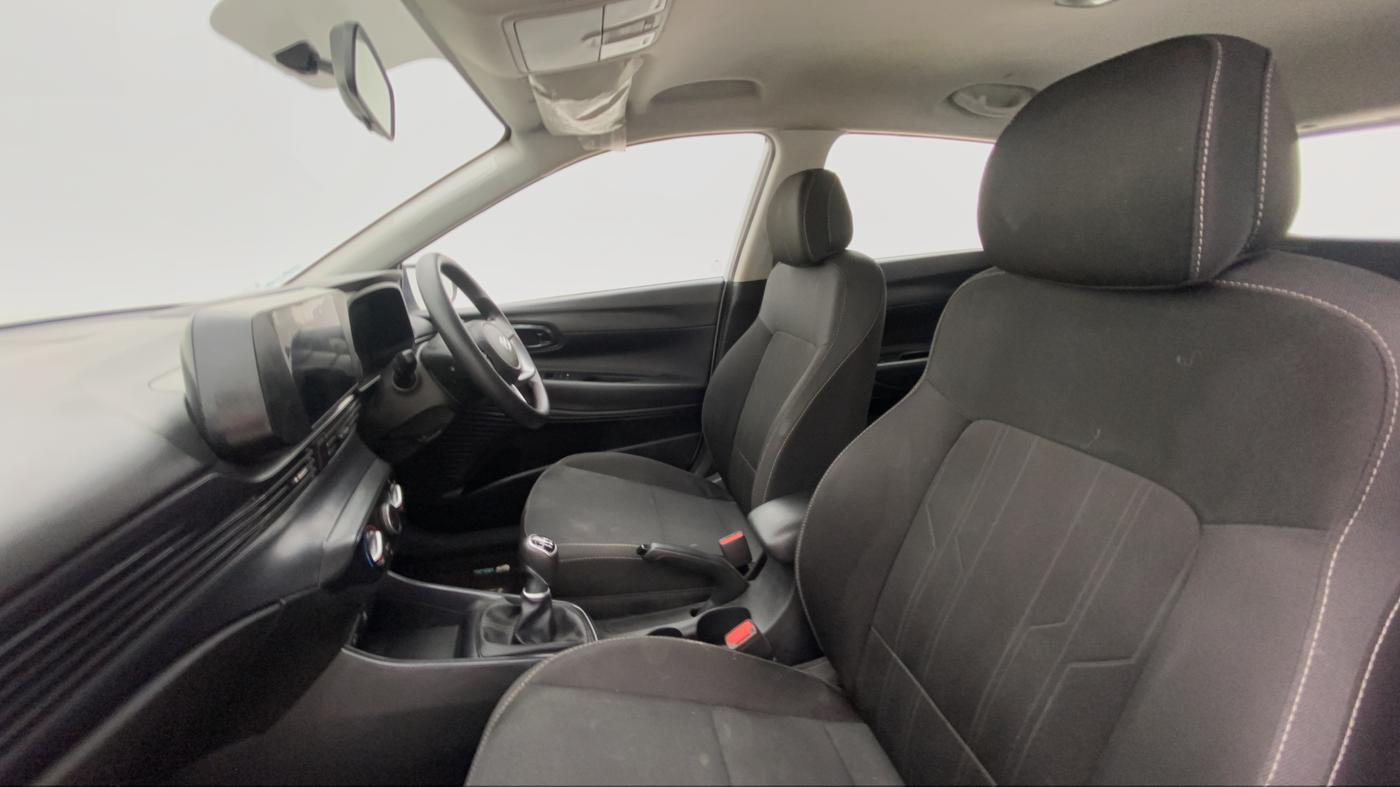 2021 Hyundai NEW I20 MAGNA 1.5 MT, Diesel, Manual, 11,726 km, Right Side Front Door Cabin