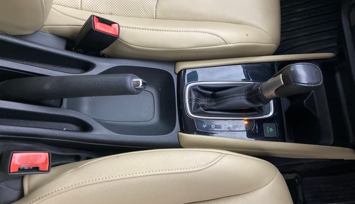2020 Honda City 1.5L I-VTEC ZX CVT, Petrol, Automatic, 31,845 km, Gear Lever