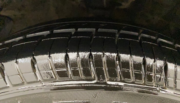 2012 Hyundai i20 MAGNA 1.2, Petrol, Manual, 30,545 km, Left Front Tyre Tread