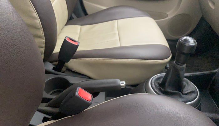 2012 Hyundai i20 MAGNA 1.2, Petrol, Manual, 30,545 km, Gear Lever