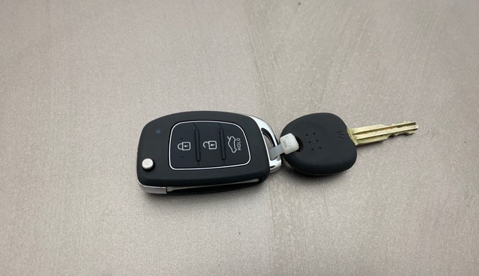 2012 Hyundai i20 MAGNA 1.2, Petrol, Manual, 30,545 km, Key Close Up