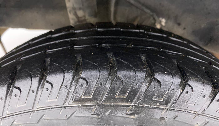 2017 Datsun Go T, Petrol, Manual, 50,602 km, Right Rear Tyre Tread