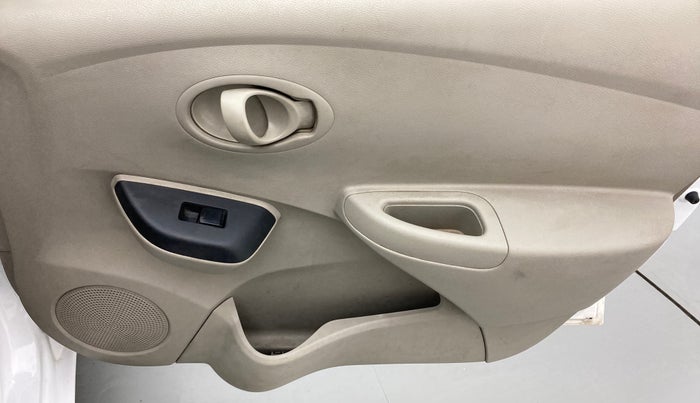 2017 Datsun Go T, Petrol, Manual, 50,602 km, Driver Side Door Panels Control