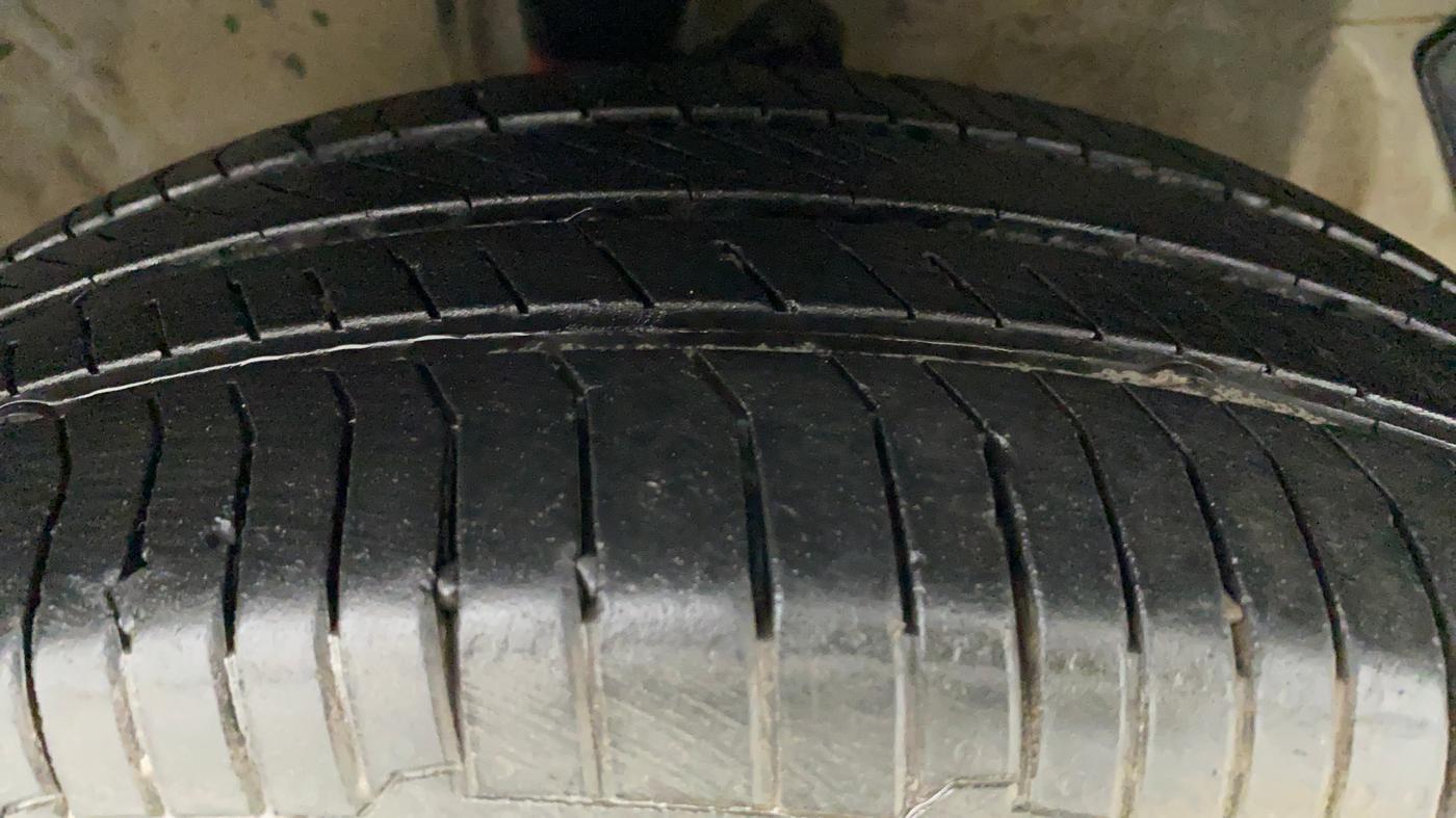 2011 Hyundai i20 MAGNA 1.2, Petrol, Manual, 60,580 km, Right Front Tyre Tread