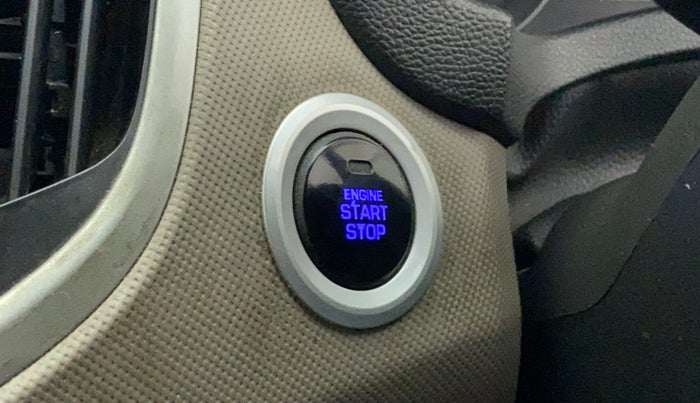 2016 Hyundai Creta SX PLUS 1.6 PETROL, Petrol, Manual, 1,22,446 km, Keyless Start/ Stop Button