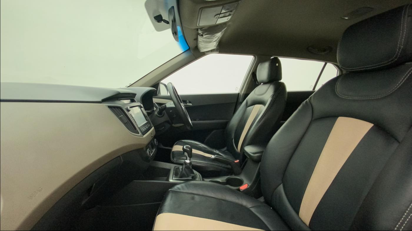 2016 Hyundai Creta SX PLUS 1.6 PETROL, Petrol, Manual, 1,22,446 km, Right Side Front Door Cabin