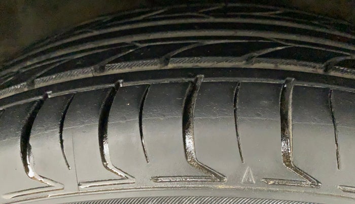 2016 Hyundai Creta SX PLUS 1.6 PETROL, Petrol, Manual, 1,22,446 km, Right Front Tyre Tread