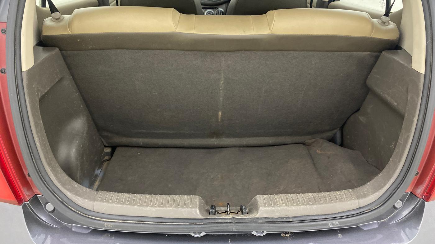 2013 Hyundai i10 ERA 1.1, Petrol, Manual, 94,918 km, Boot Inside