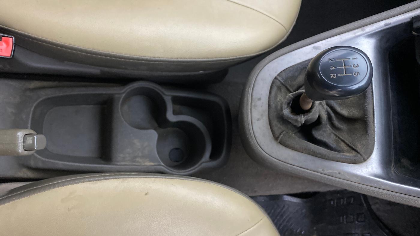 2013 Hyundai i10 ERA 1.1, Petrol, Manual, 94,918 km, Gear Lever