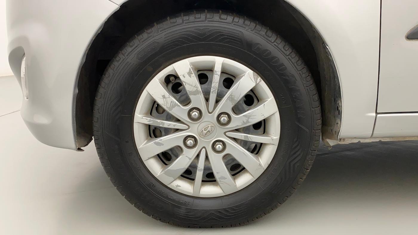 2016 Hyundai i10 SPORTZ 1.1, Petrol, Manual, 48,427 km, Left Front Wheel