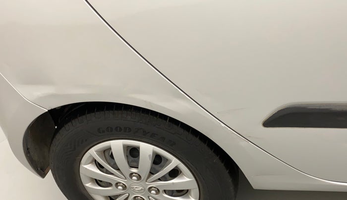 2016 Hyundai i10 SPORTZ 1.1, Petrol, Manual, 48,427 km, Right quarter panel - Slightly dented