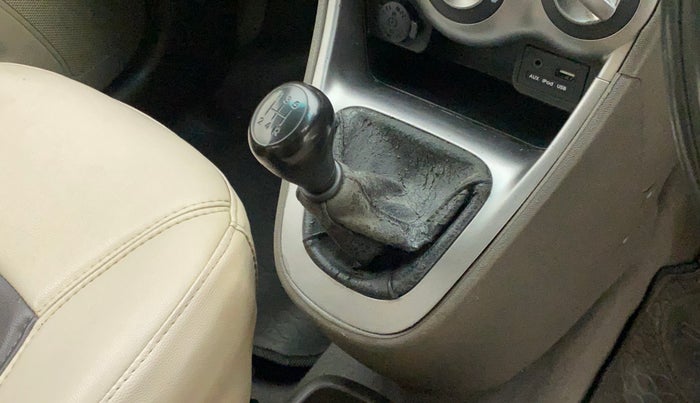 2016 Hyundai i10 SPORTZ 1.1, Petrol, Manual, 48,427 km, Gear lever - Boot cover slightly torn