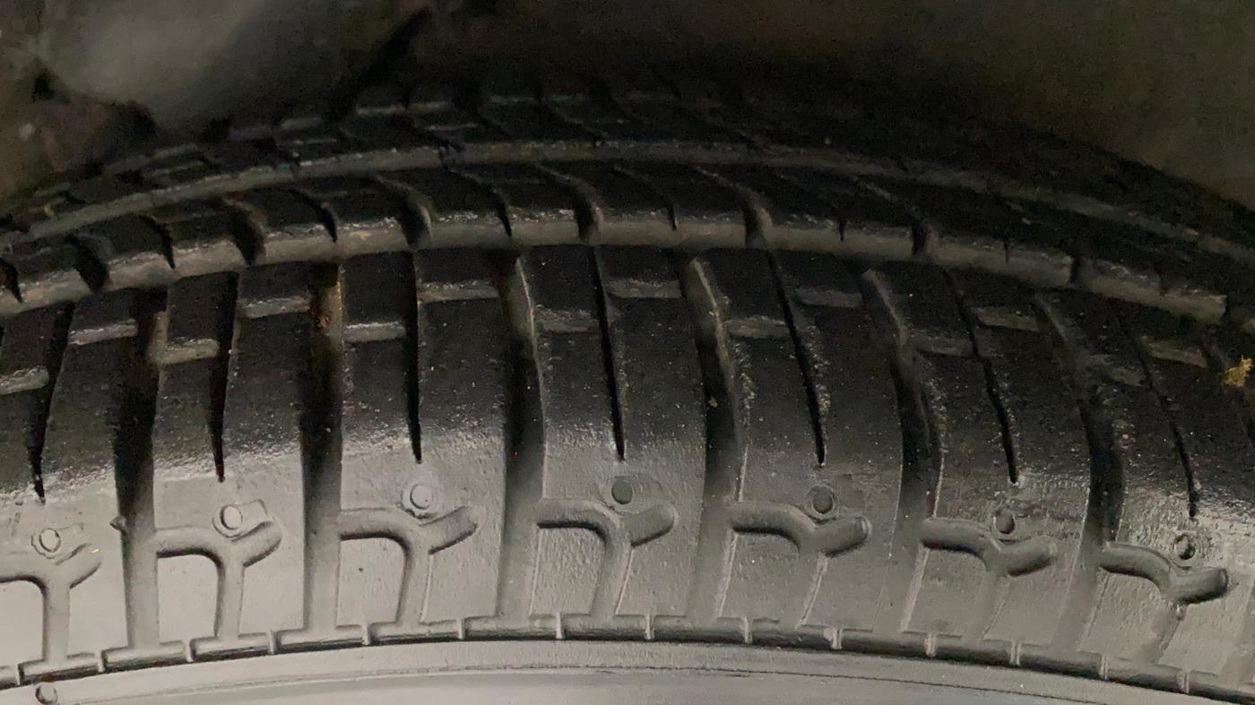 2016 Hyundai i10 SPORTZ 1.1, Petrol, Manual, 48,427 km, Left Rear Tyre Tread