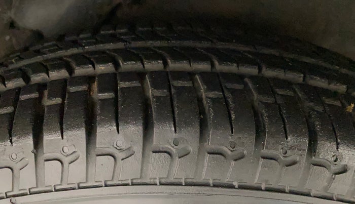 2016 Hyundai i10 SPORTZ 1.1, Petrol, Manual, 48,427 km, Left Rear Tyre Tread