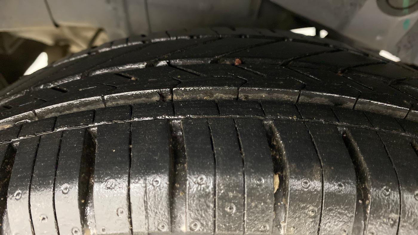 2011 Hyundai Santro Xing GL PLUS, Petrol, Manual, 70,301 km, Right Rear Tyre Tread