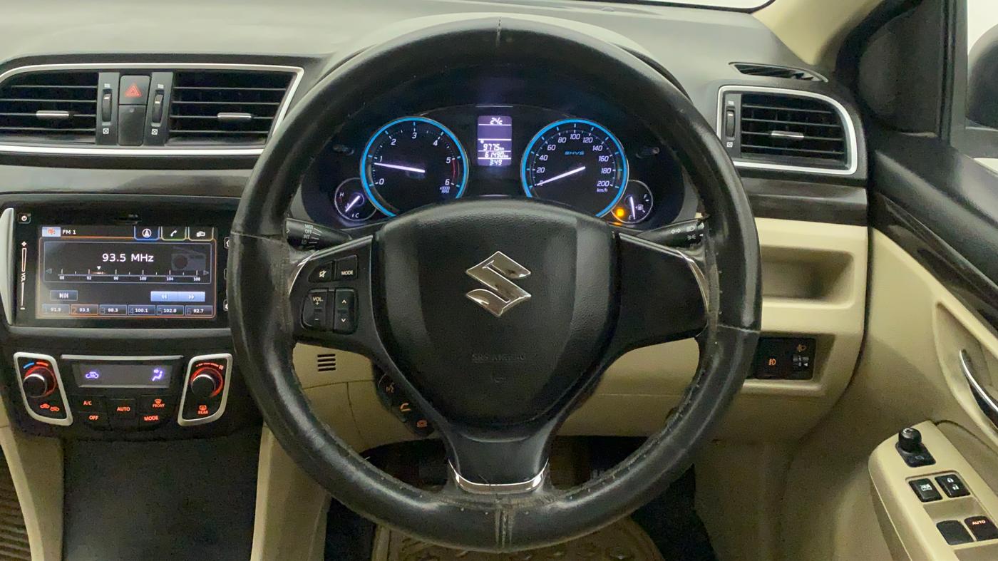 2017 Maruti Ciaz ZDI+ SHVS, Diesel, Manual, 61,353 km, Steering Wheel Close Up