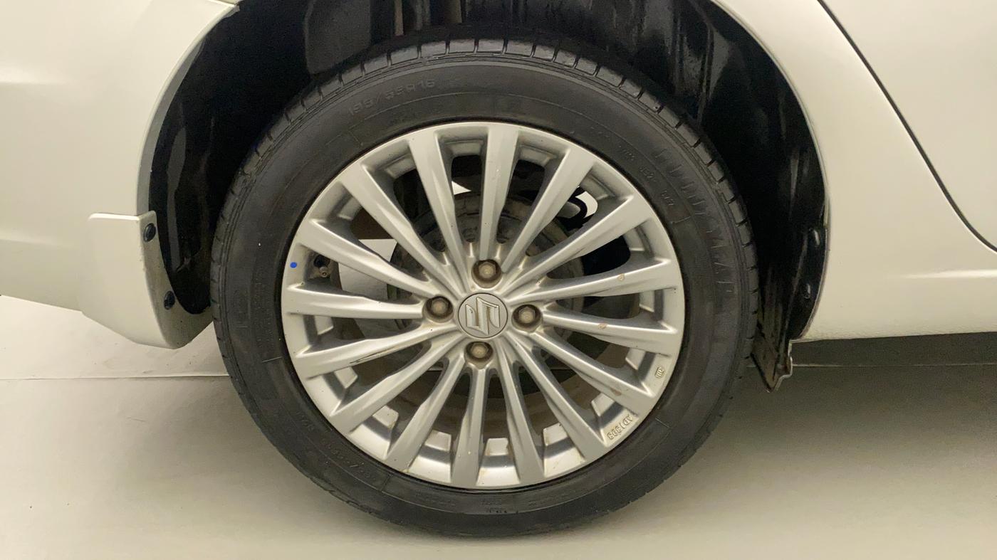 2017 Maruti Ciaz ZDI+ SHVS, Diesel, Manual, 61,353 km, Right Rear Wheel
