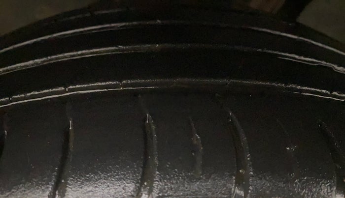 2021 Skoda KUSHAQ STYLE 1.0L TSI MT, Petrol, Manual, 56,564 km, Left Front Tyre Tread