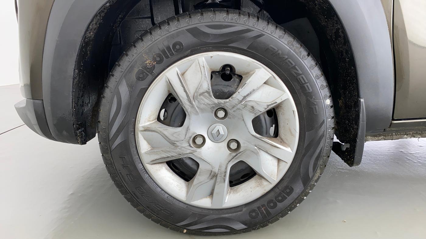 2021 Renault Kwid 1.0 RXT Opt AT, Petrol, Automatic, 5,622 km, Left Front Wheel