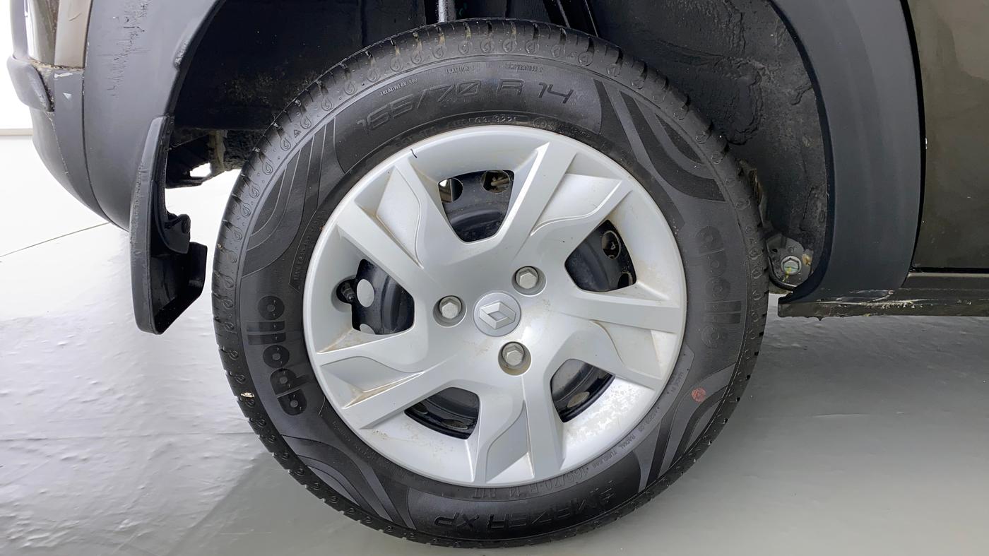 2021 Renault Kwid 1.0 RXT Opt AT, Petrol, Automatic, 5,622 km, Right Rear Wheel