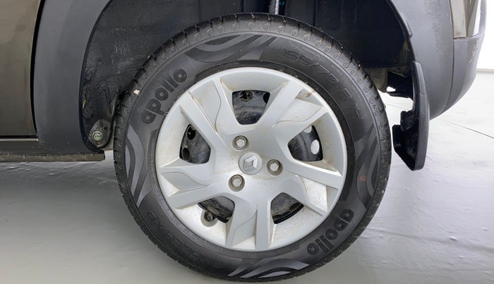 2021 Renault Kwid 1.0 RXT Opt AT, Petrol, Automatic, 5,622 km, Left Rear Wheel